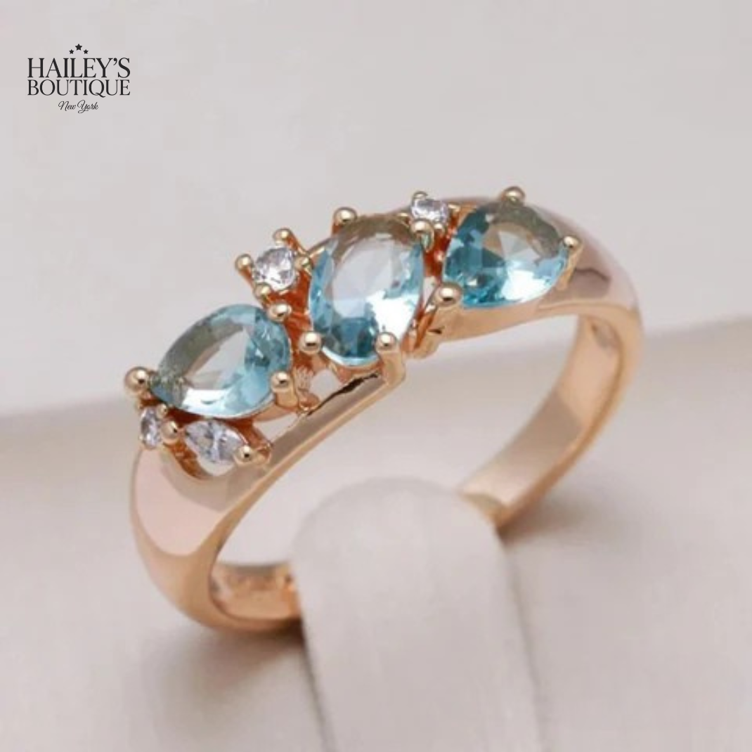 ELEGANT BLUE VINTAGE ZIRCONIA RING IN GOLD