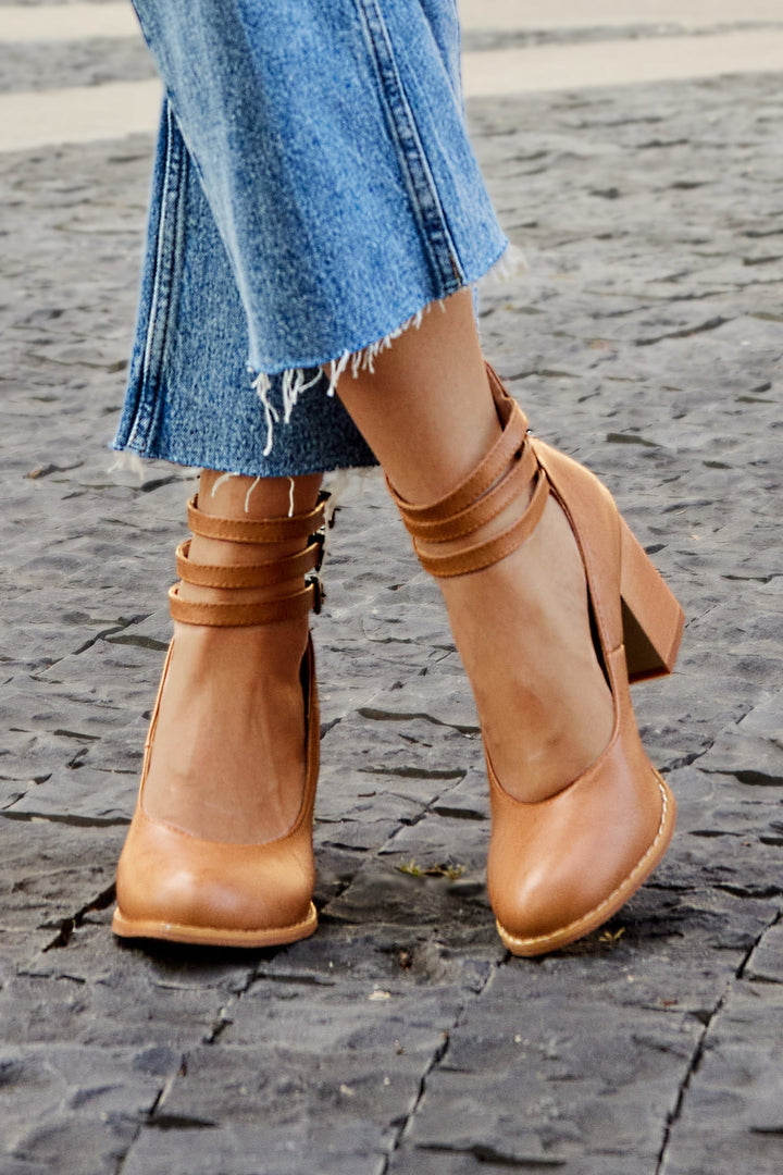 Caa™ | Smooth Ankle-Strap Sandals with Chunky Heel